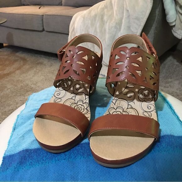 Cut Out Super Comfy Wedge sandals - Picture 4 of 6